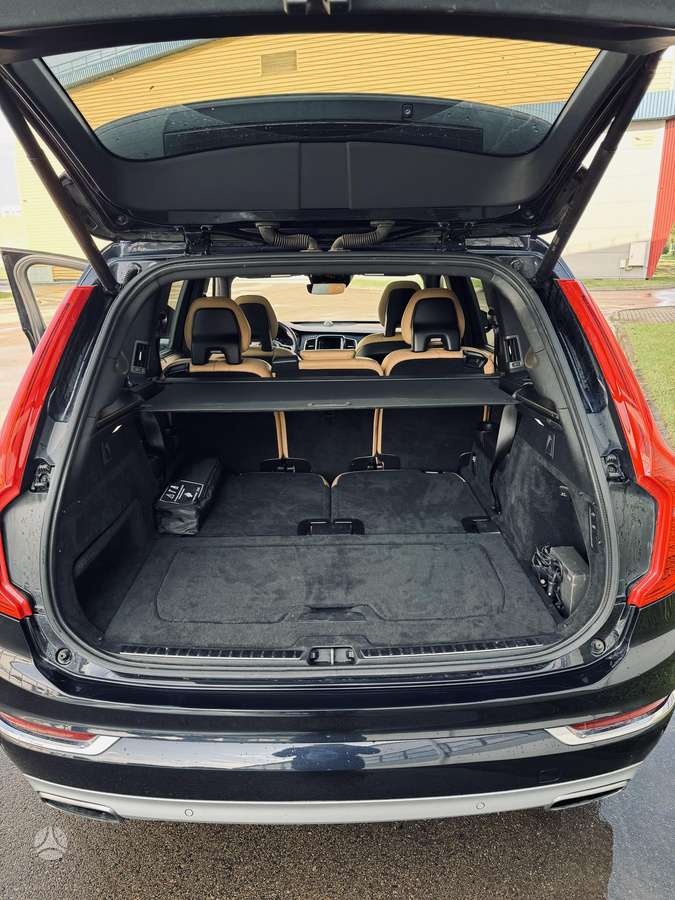 Volvo XC90 - 10
