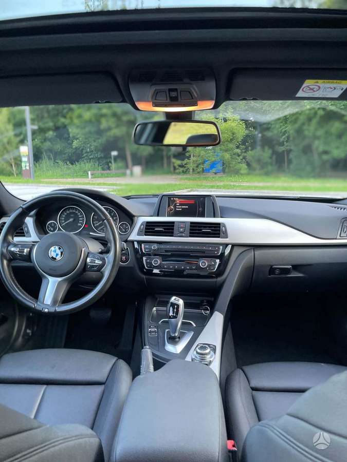 BMW 320, 2.0 l., Седан