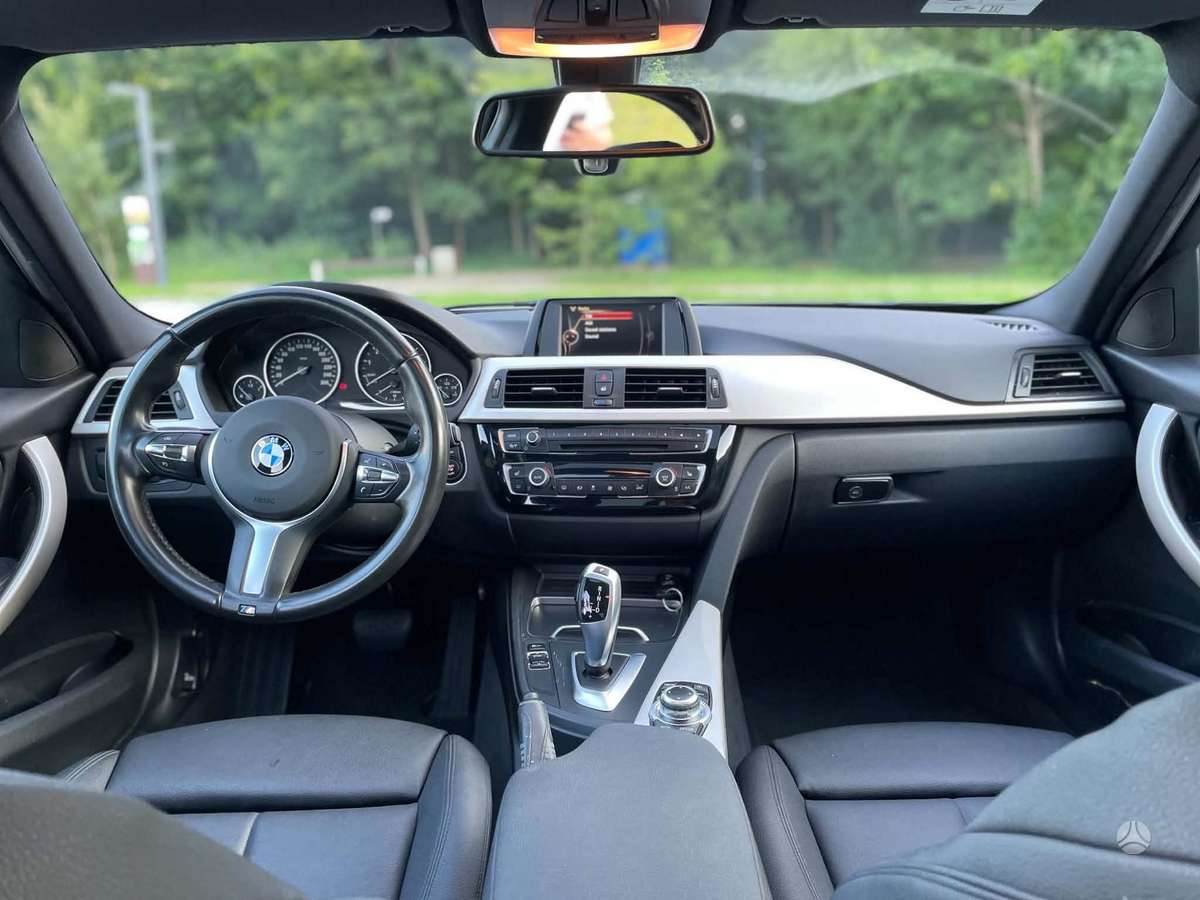 BMW 320, 2.0 l., Седан