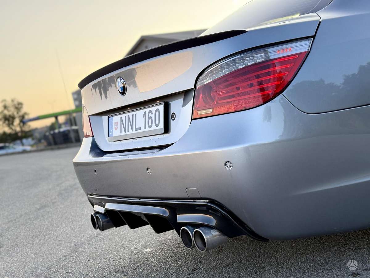 BMW 525, 2.5 l., Седан