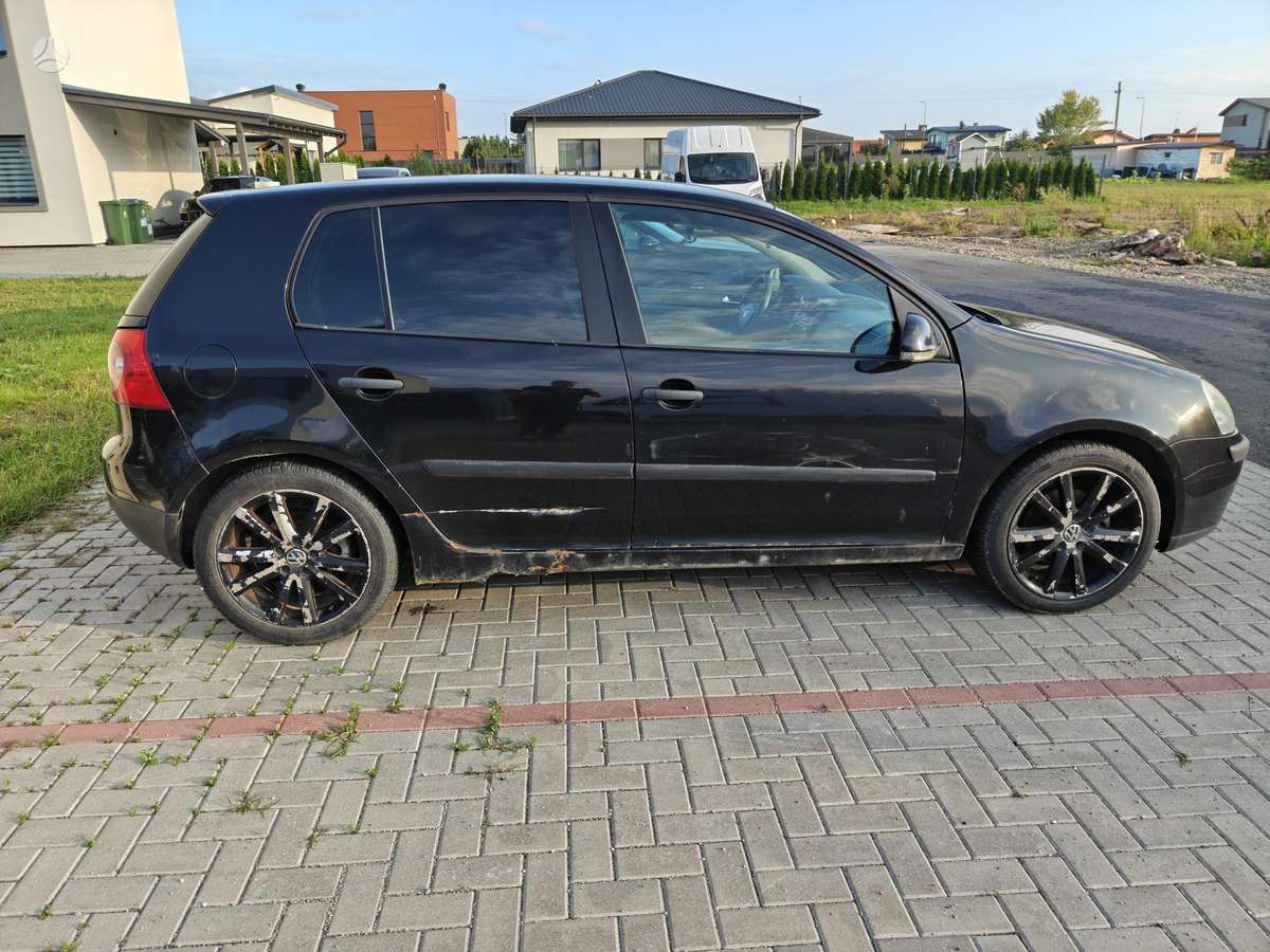 Volkswagen Golf - 3