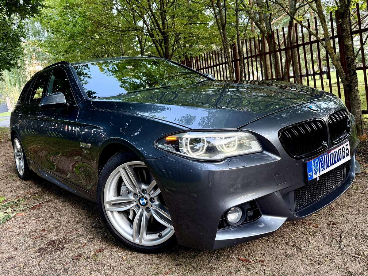 BMW 530, universalas