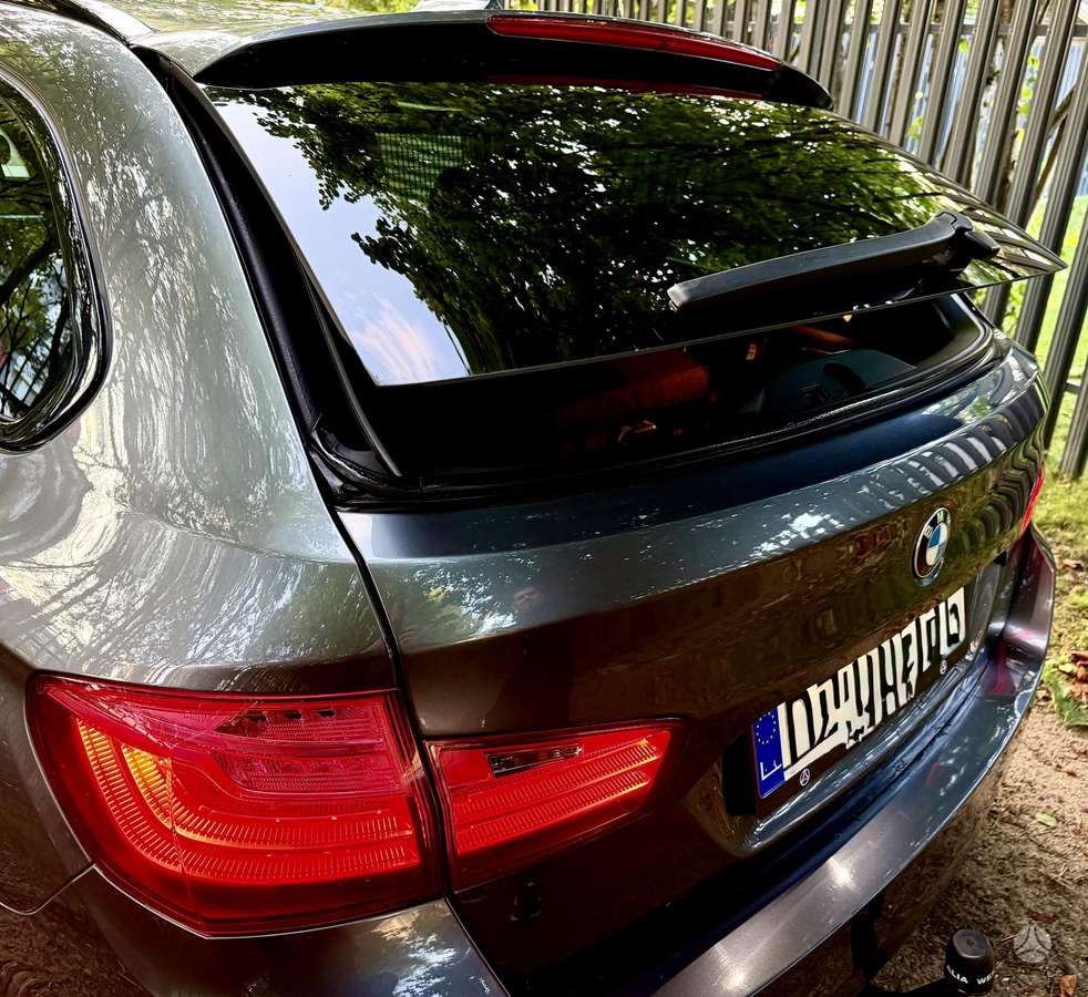 BMW 530, universalas