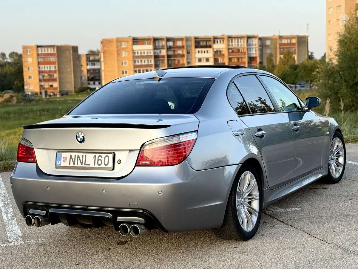 BMW 525, 2.5 l., Седан