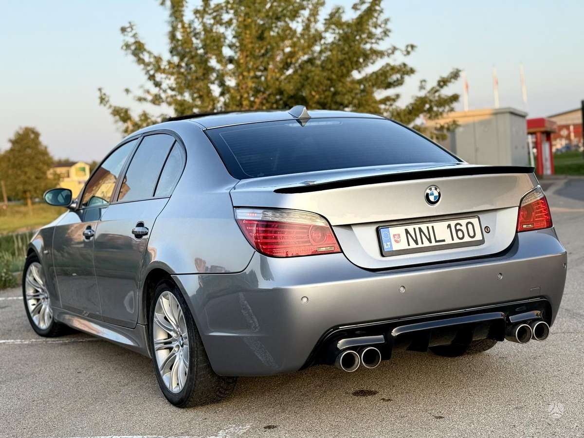 BMW 525, 2.5 l., Седан