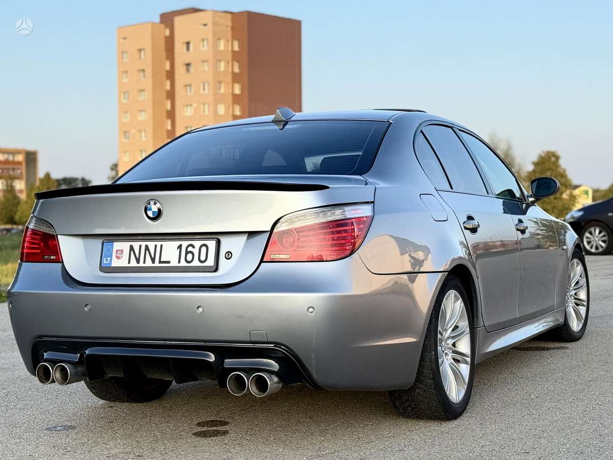 BMW 525, 2.5 l., Седан