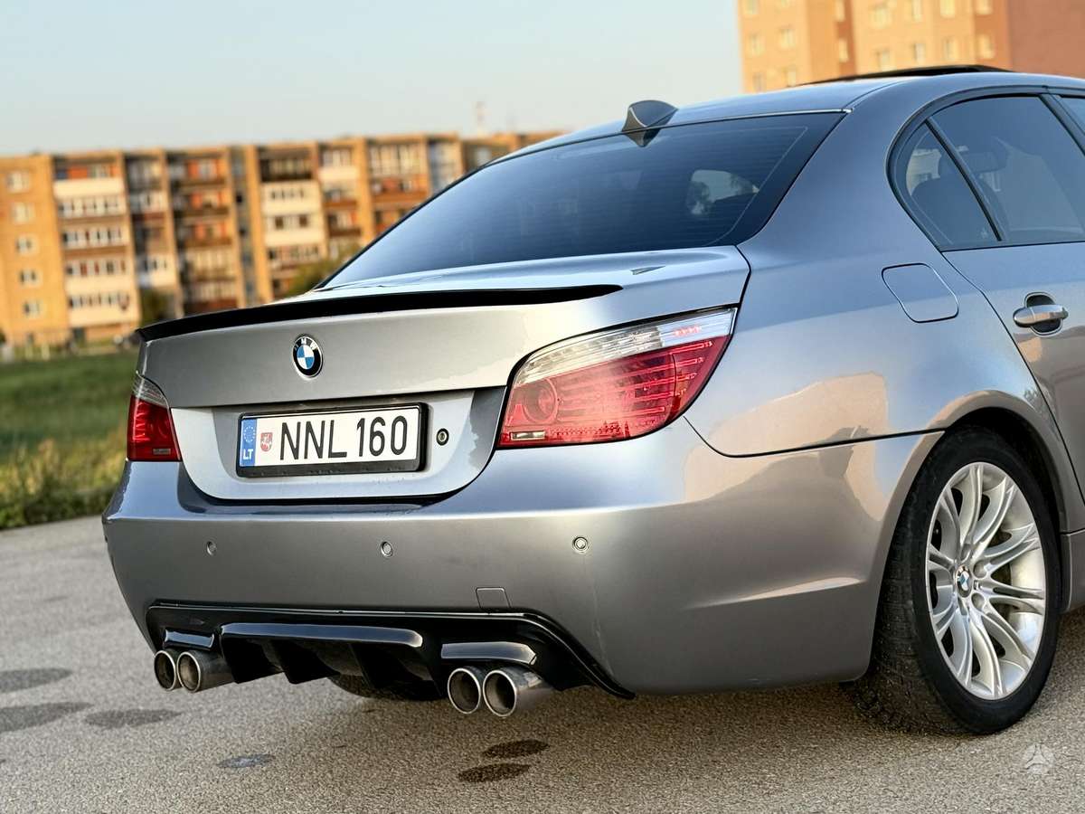 BMW 525, 2.5 l., Седан