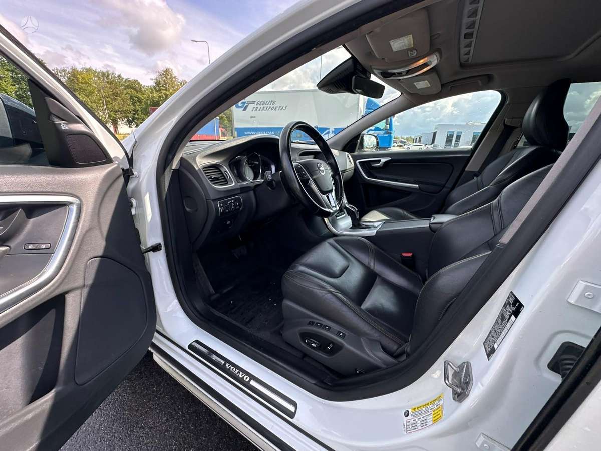 Volvo V60 Cross Country - 7