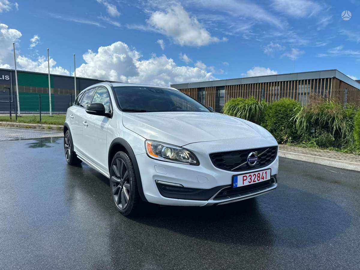Volvo V60 Cross Country - 4