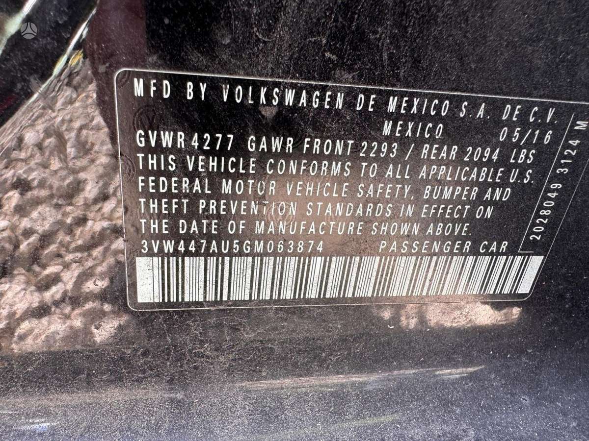Volkswagen Golf - 8