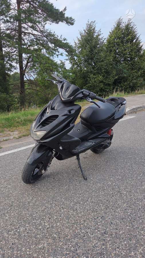 Yamaha Aerox 50cc, scooters / mopeds