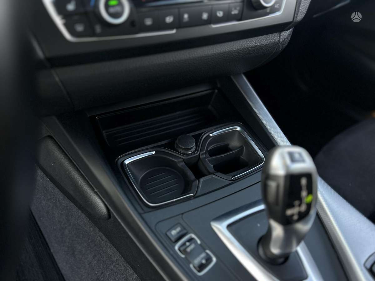 BMW 118, 2.0 l., Хэтчбек