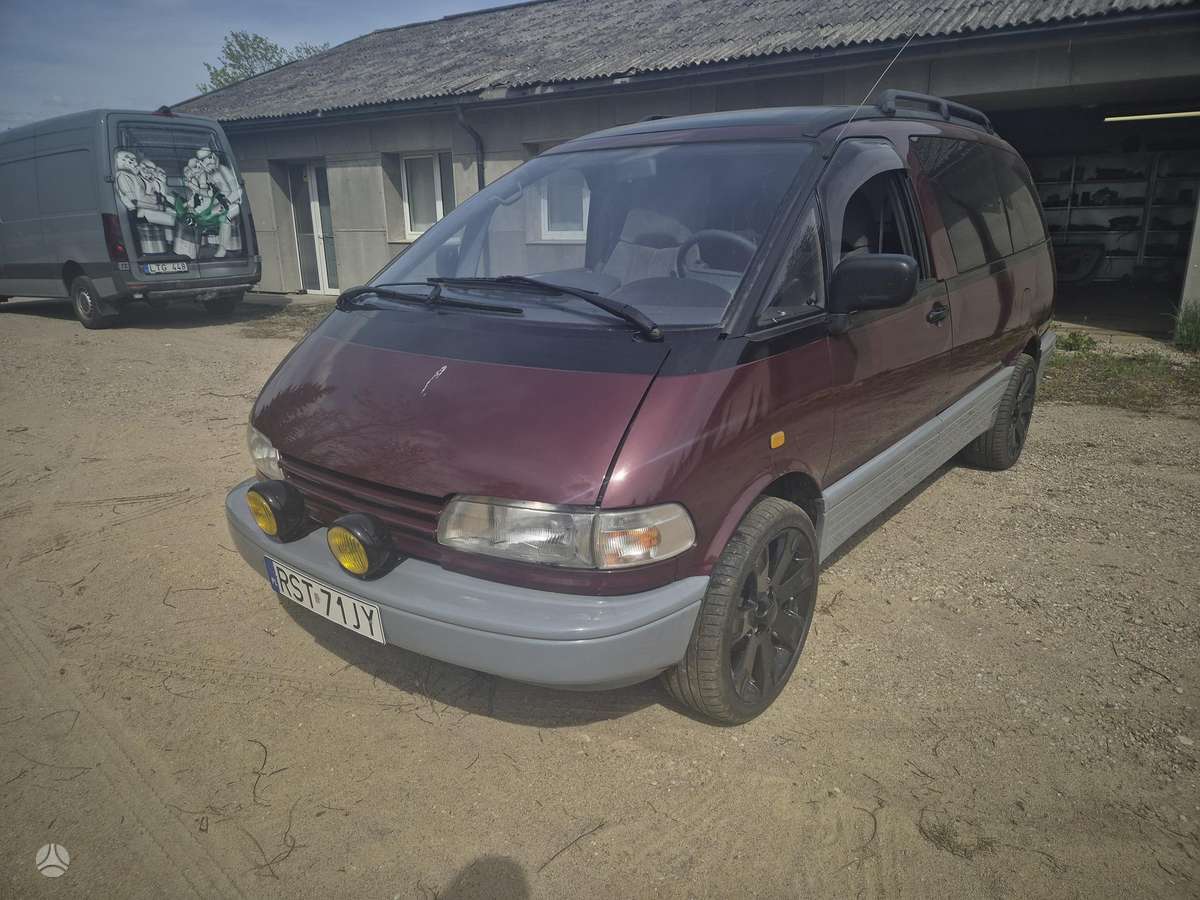 Toyota Previa - 2