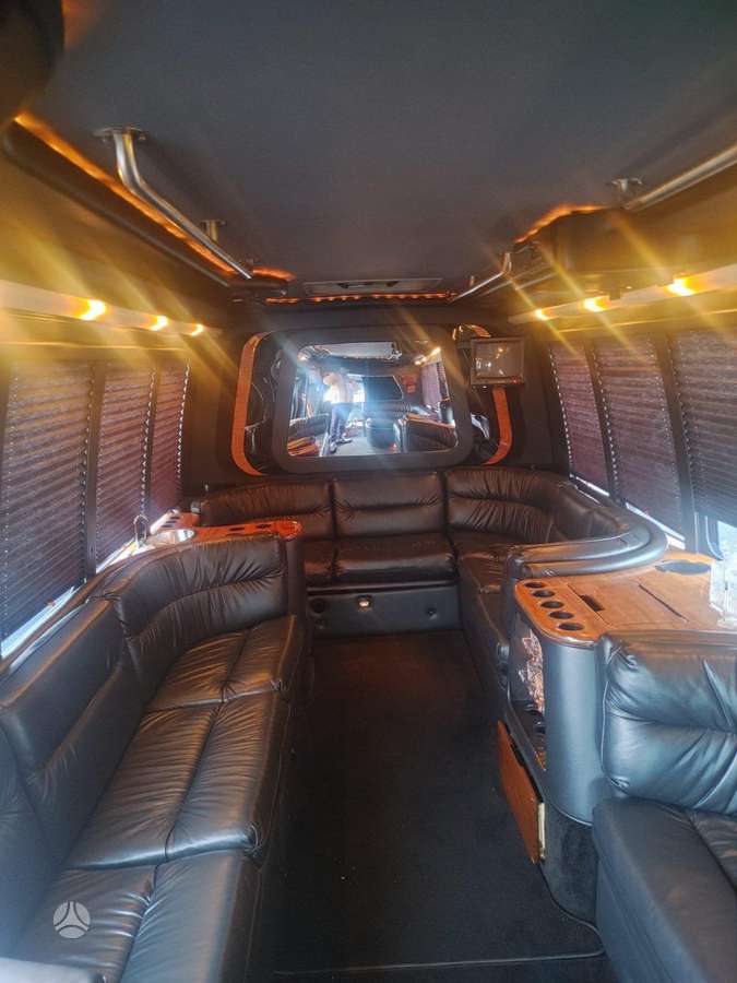 Ford E450, cits