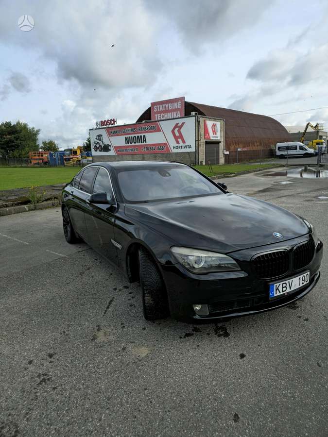 BMW 740, 4.0 l., Седан