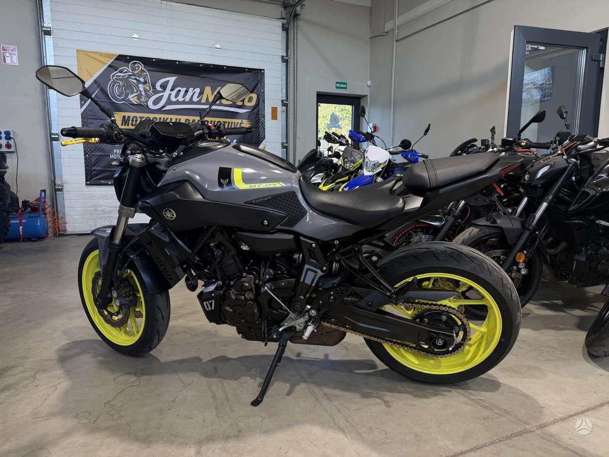 Yamaha MT 07 689cc, street / classic