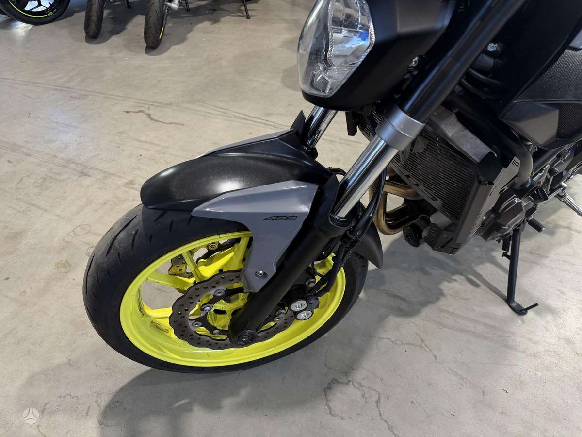 Yamaha MT 07 689cc, street / classic