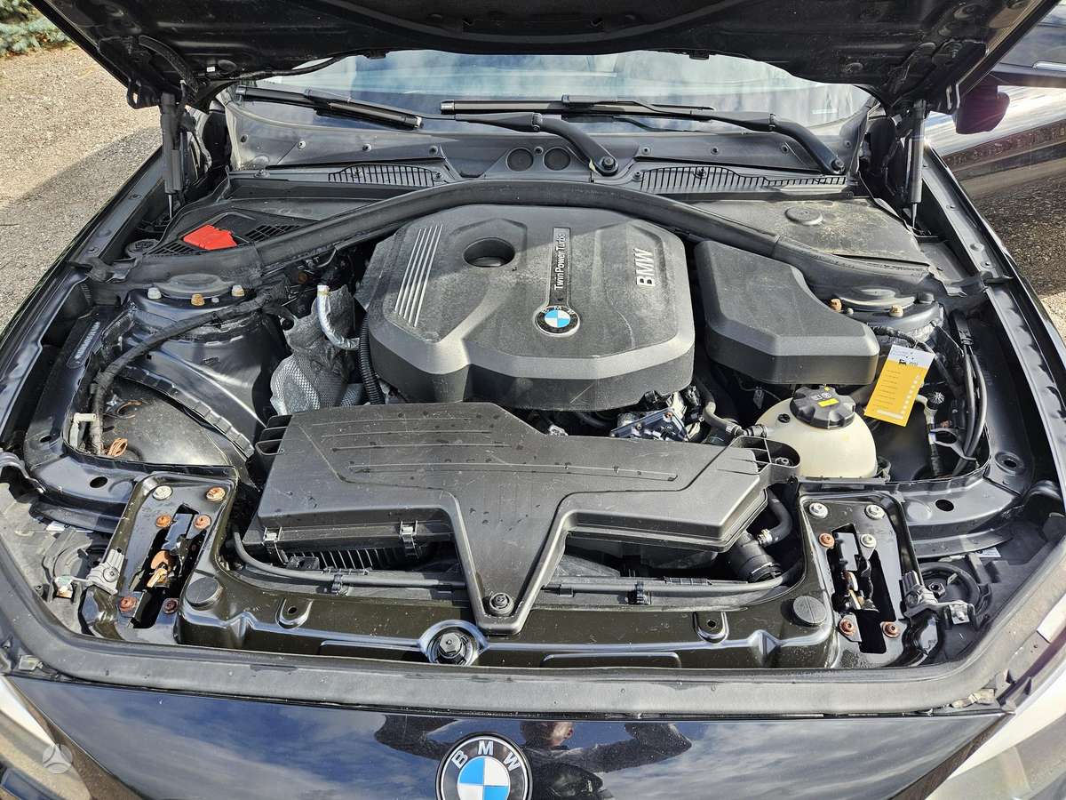 BMW 118, 1.5 l., Хэтчбек