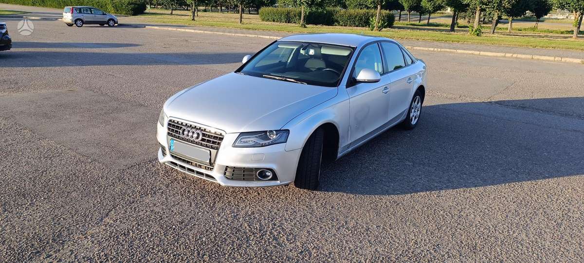 Audi A4, 2.0 l., Седан