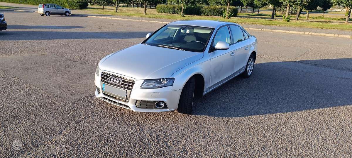 Audi A4, 2.0 l., sedanas