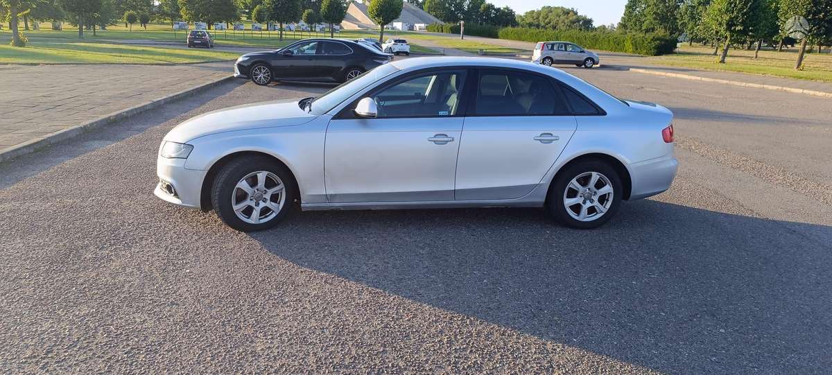Audi A4, 2.0 l., Седан