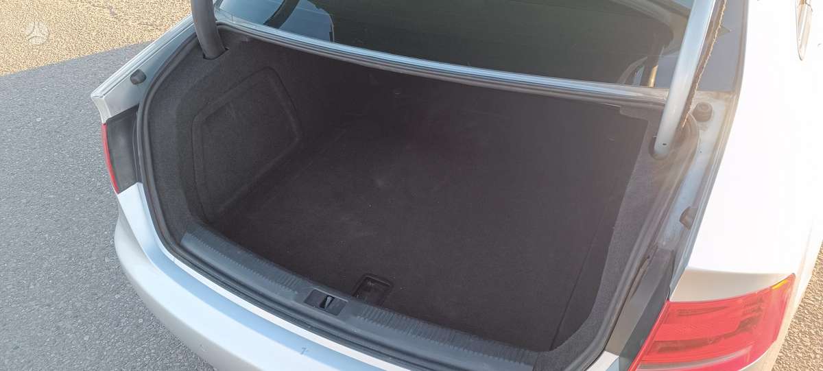 Audi A4, 2.0 l., Седан