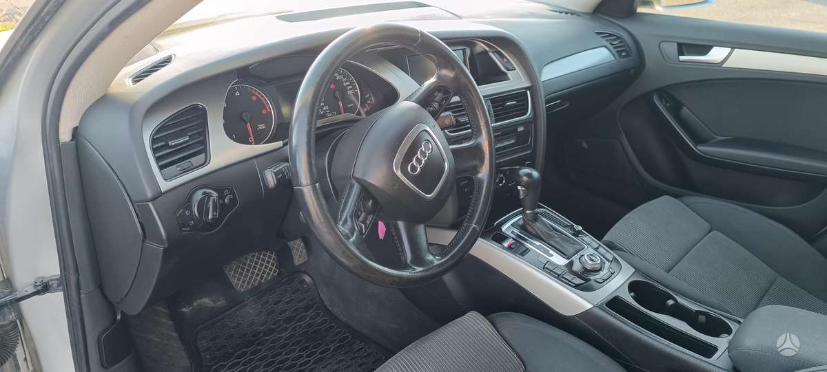 Audi A4, 2.0 l., sedanas