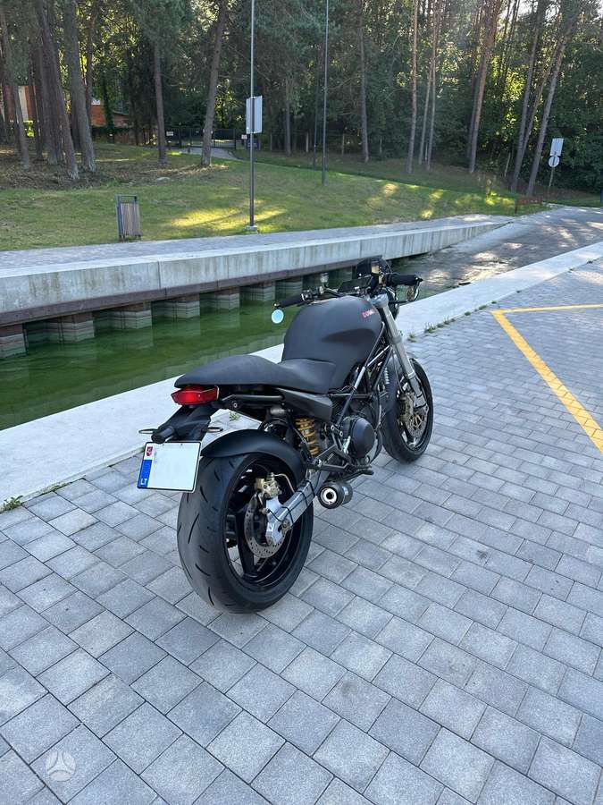 Ducati Monster 900cc, street / classic