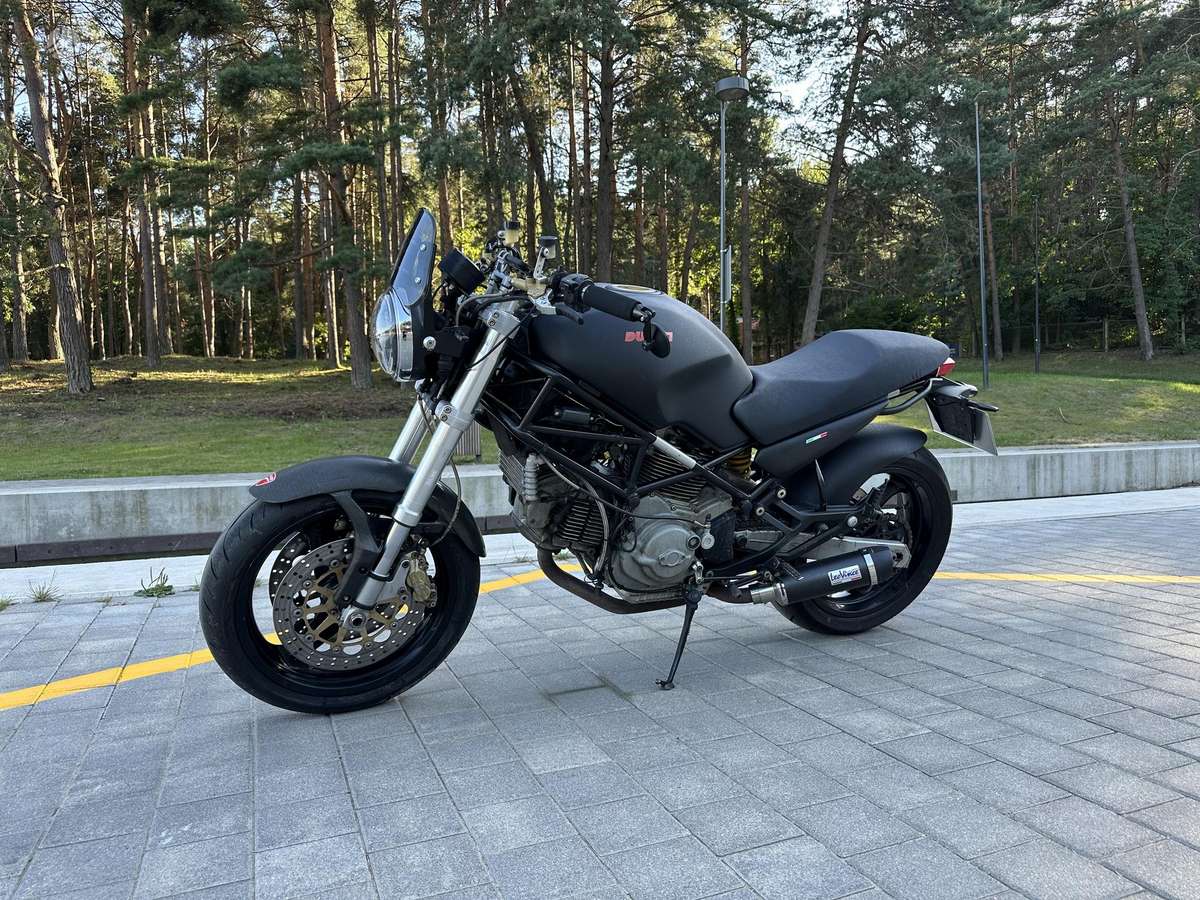 Ducati Monster 900cc, street / classic