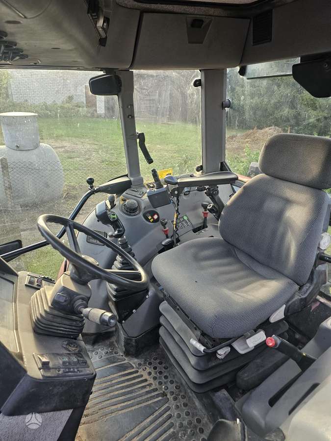 Case-IH CS100, traktoriai