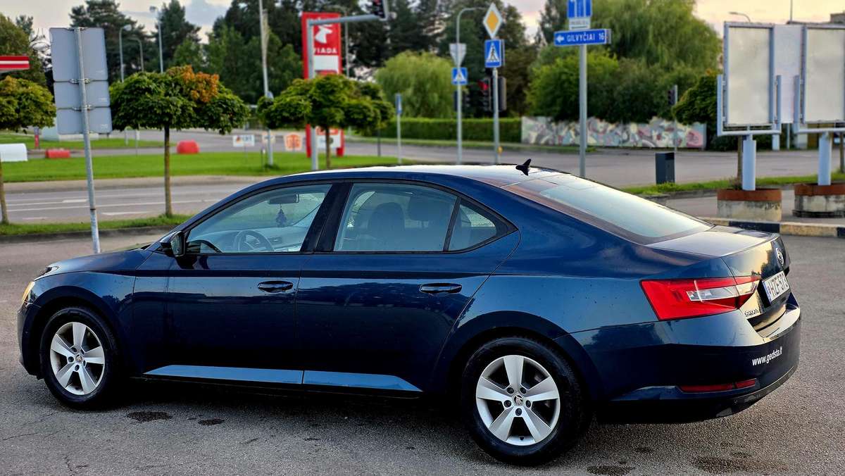 Skoda Superb, 2.0 l., hatchback