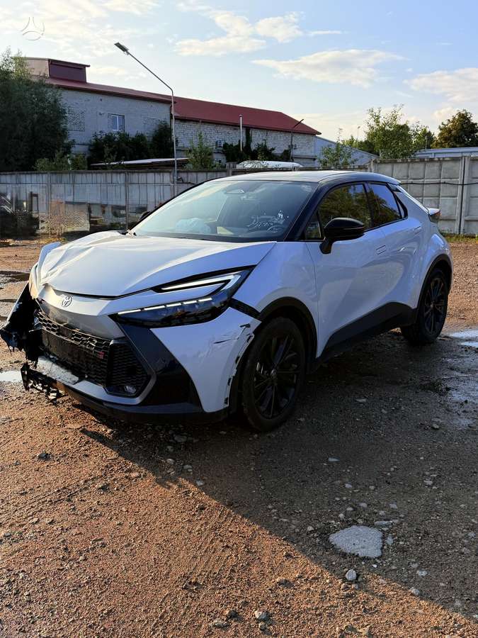 Toyota C-HR - 4