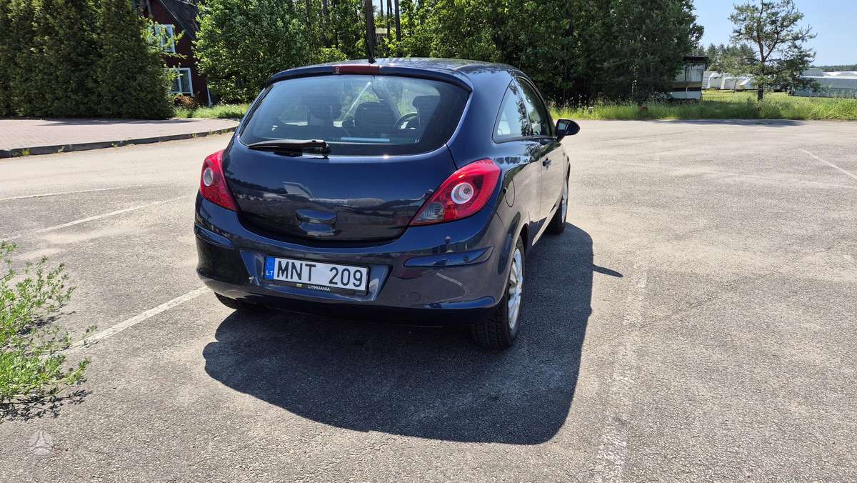 Opel Corsa, 1.3 l., Хэтчбек