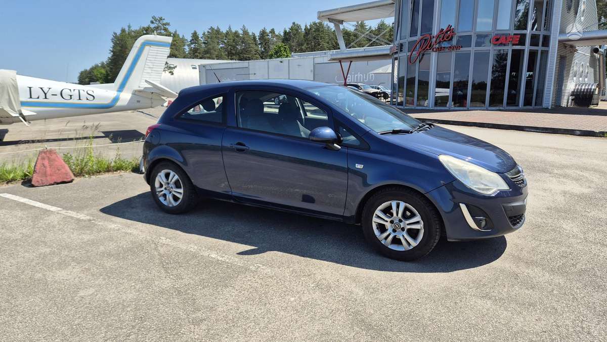 Opel Corsa, 1.3 l., Хэтчбек