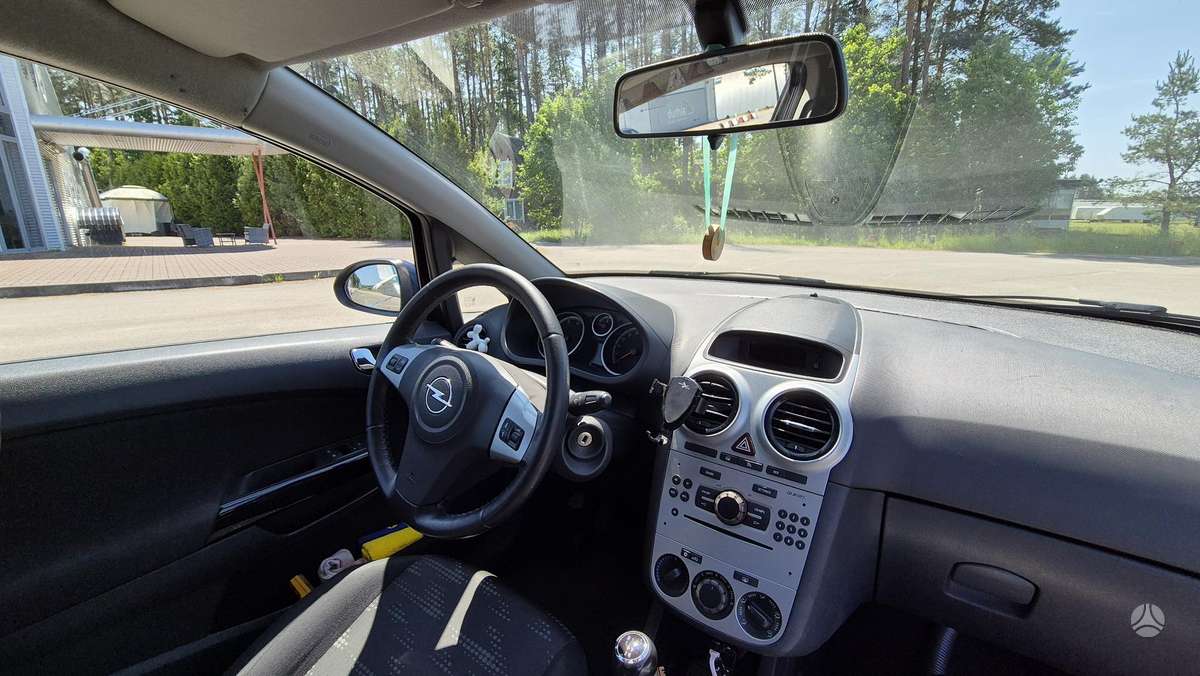 Opel Corsa, 1.3 l., Хэтчбек
