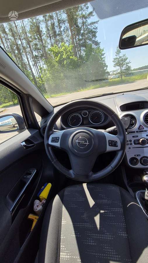 Opel Corsa, 1.3 l., Хэтчбек