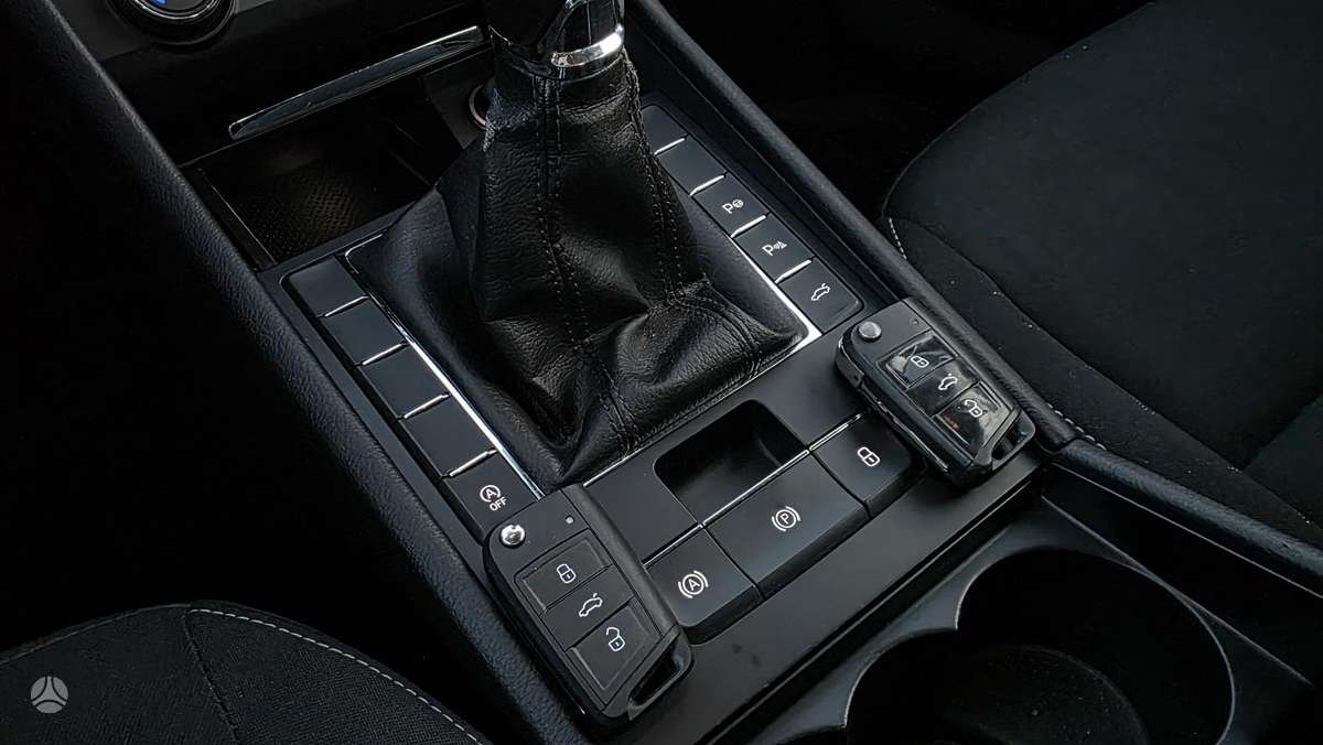Skoda Superb, 2.0 l., Хэтчбек