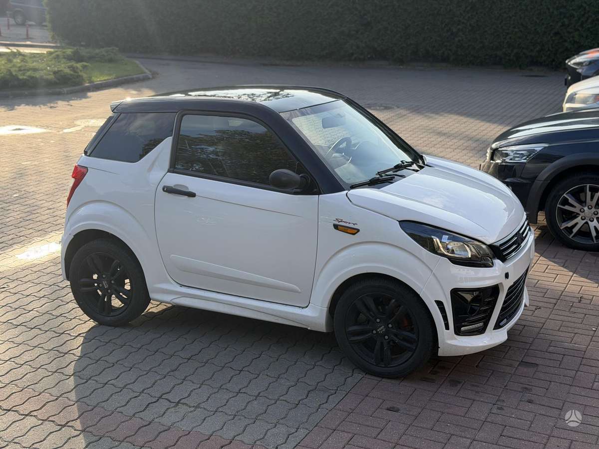 Ligier JS50, 0.5 l., hatchback