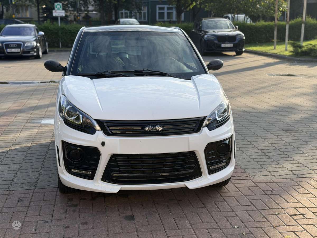 Ligier JS50, 0.5 l., hatchback