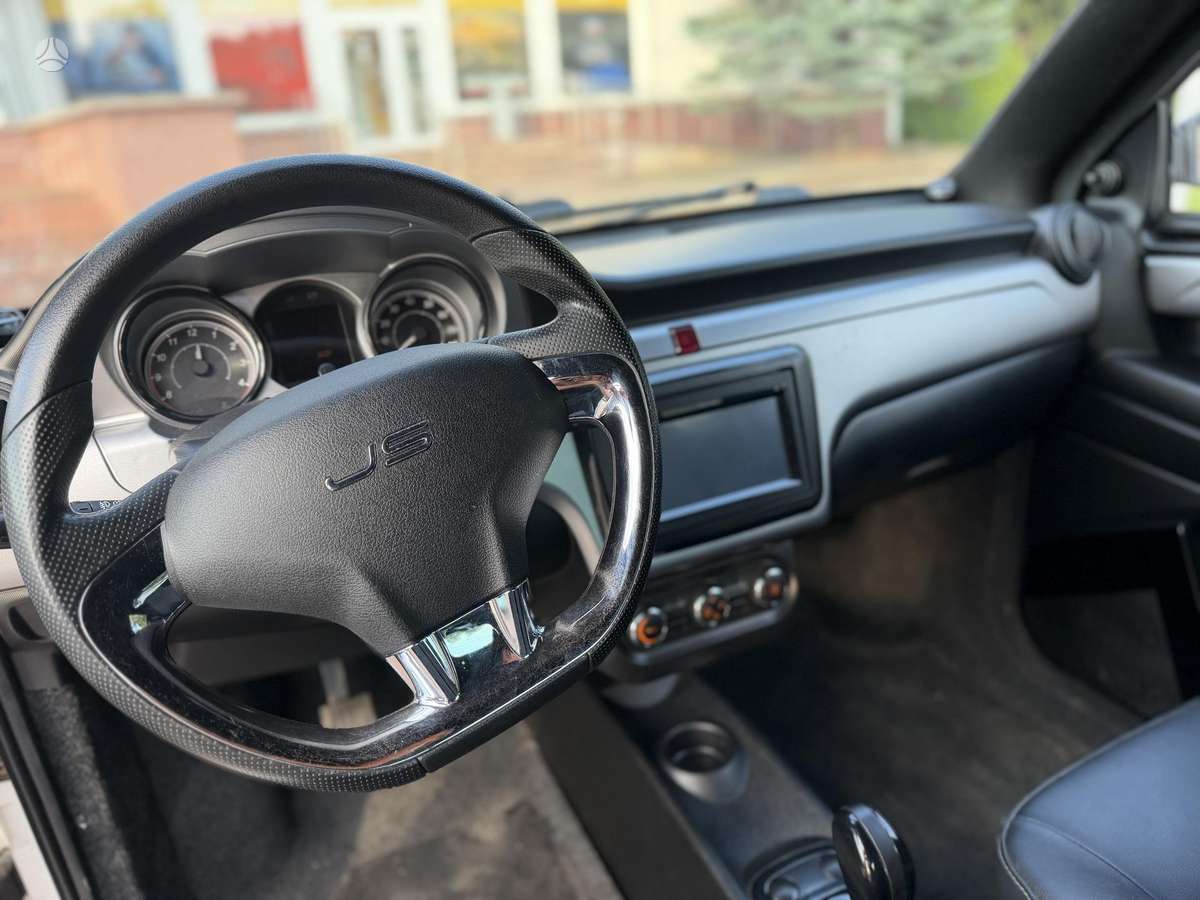 Ligier JS50, 0.5 l., hatchback