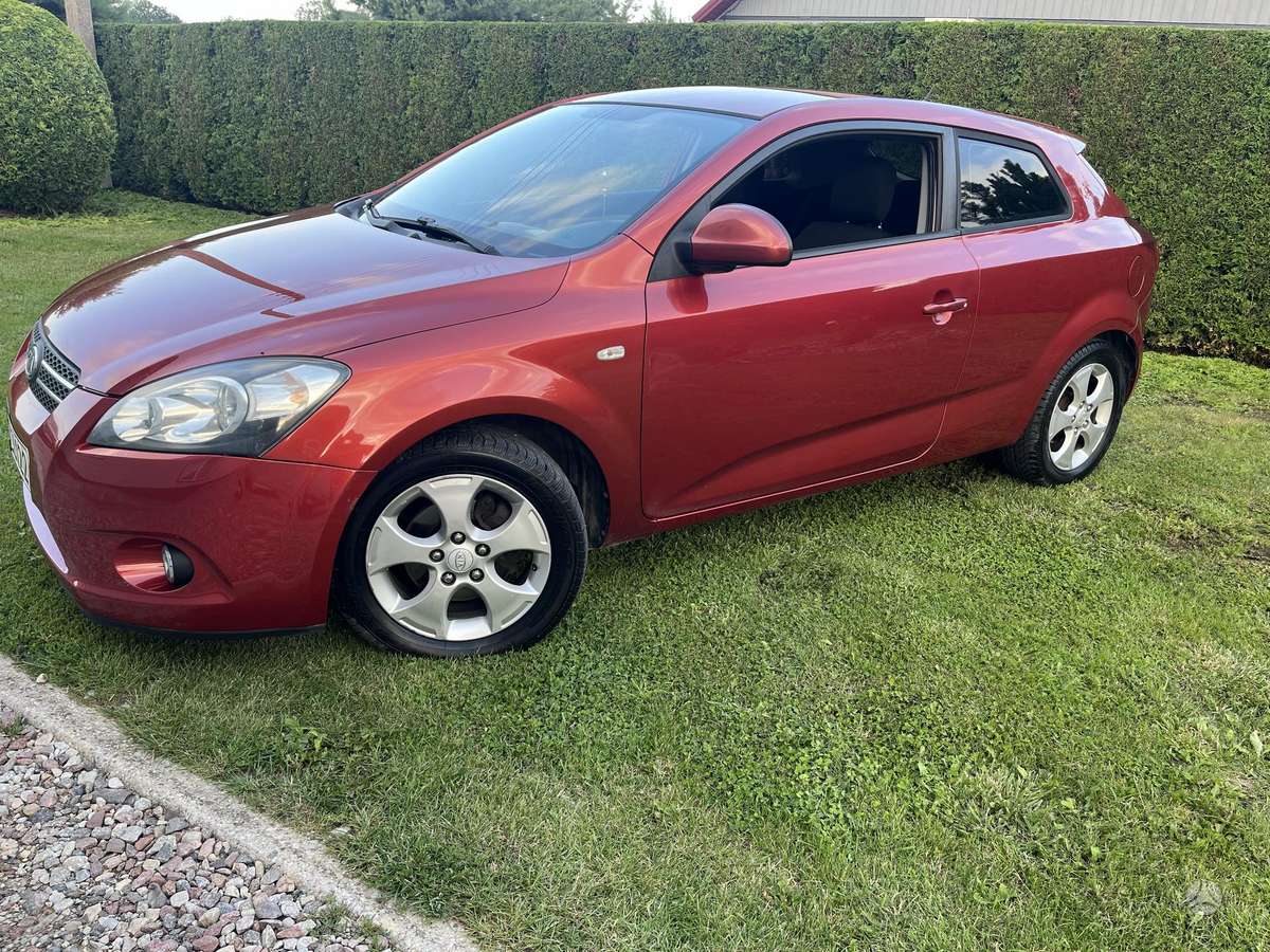 Kia Ceed, 1.6 l., Купе (coupe)