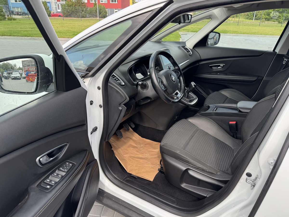 Renault Scenic, 1.5 l., Минивэн