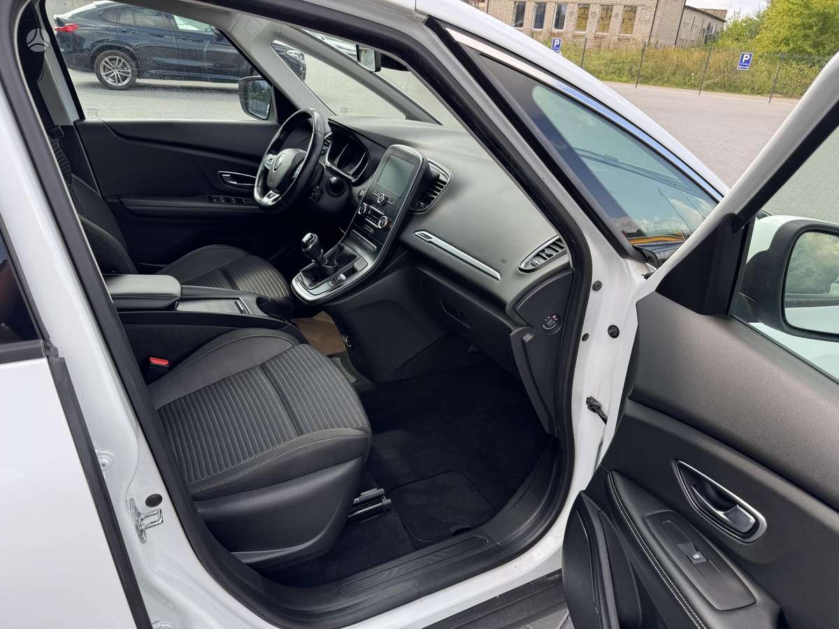 Renault Scenic, 1.5 l., Минивэн