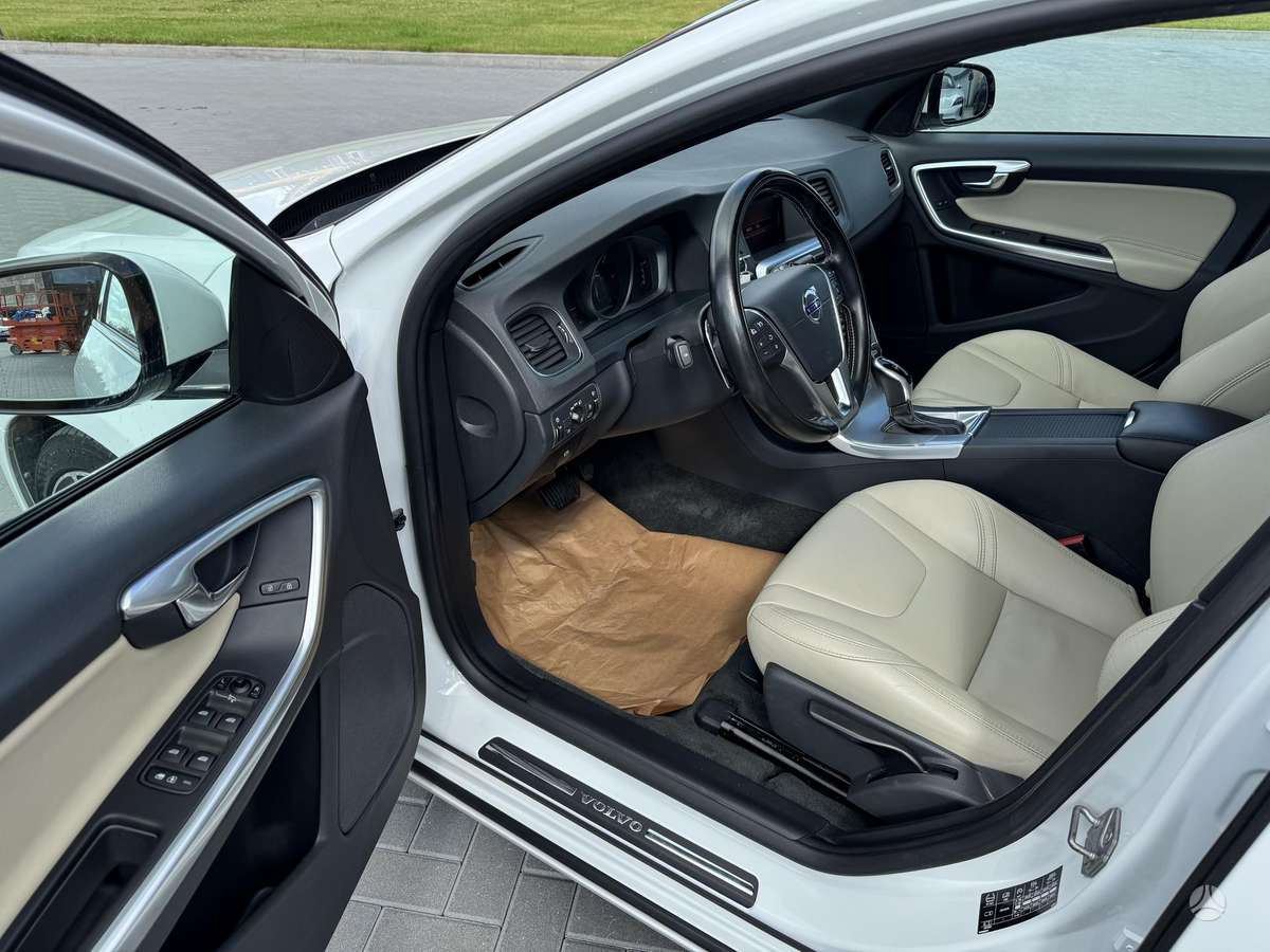 Volvo V60, 2.0 l., Универсал