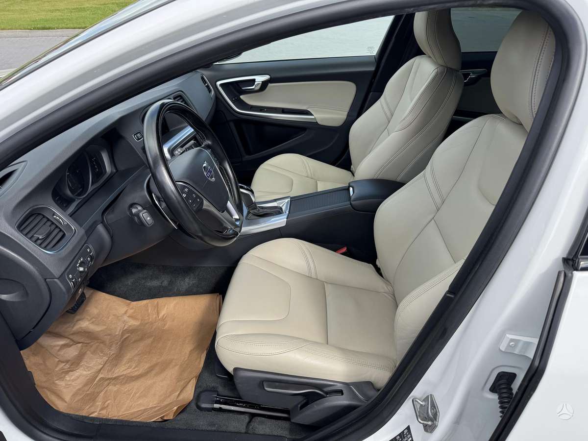 Volvo V60, 2.0 l., Универсал