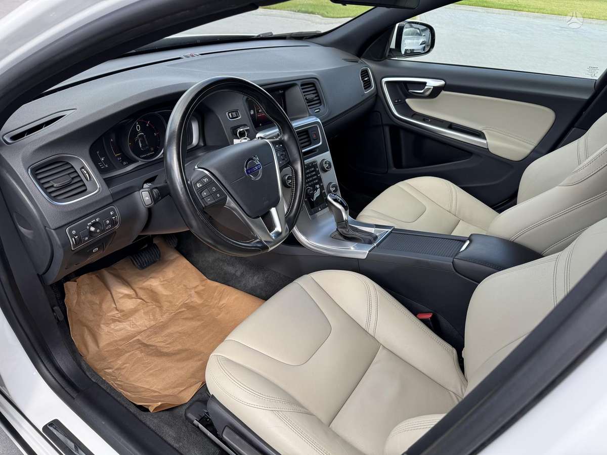 Volvo V60, 2.0 l., Универсал