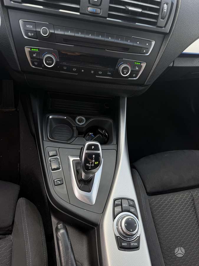BMW 125, 2.0 l., Хэтчбек