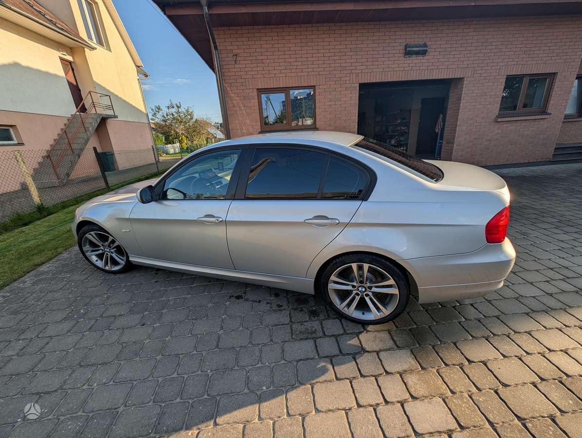 BMW 320, 2.0 l., sedanas