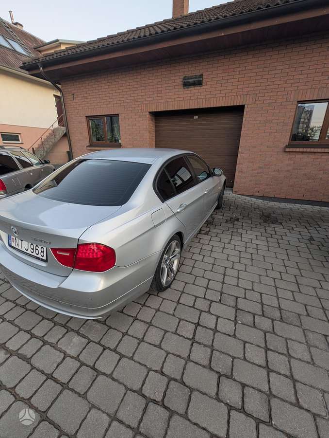 BMW 320, 2.0 l., sedanas