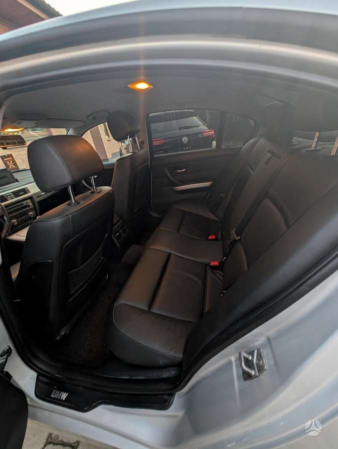 BMW 320, 2.0 l., sedanas